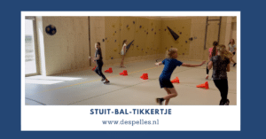 Stuit-Bal-Tikkertje in de gymles